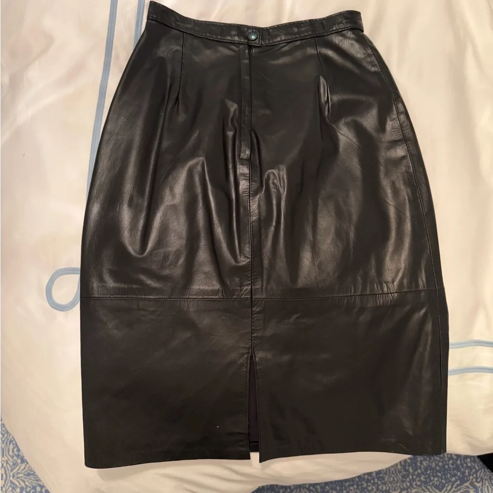 Genuine Leather Vintage Elegant Black Leather Skirt - Picture 2 of 3